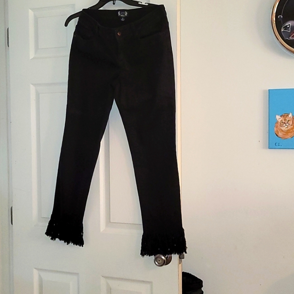Crop fringe black jeans